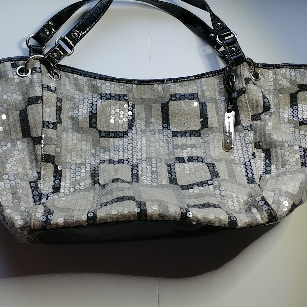 Nine West Black & Silver Sequin tote EUC